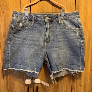 Old Navy OG Straight High Rise Jean Shorts Size 14